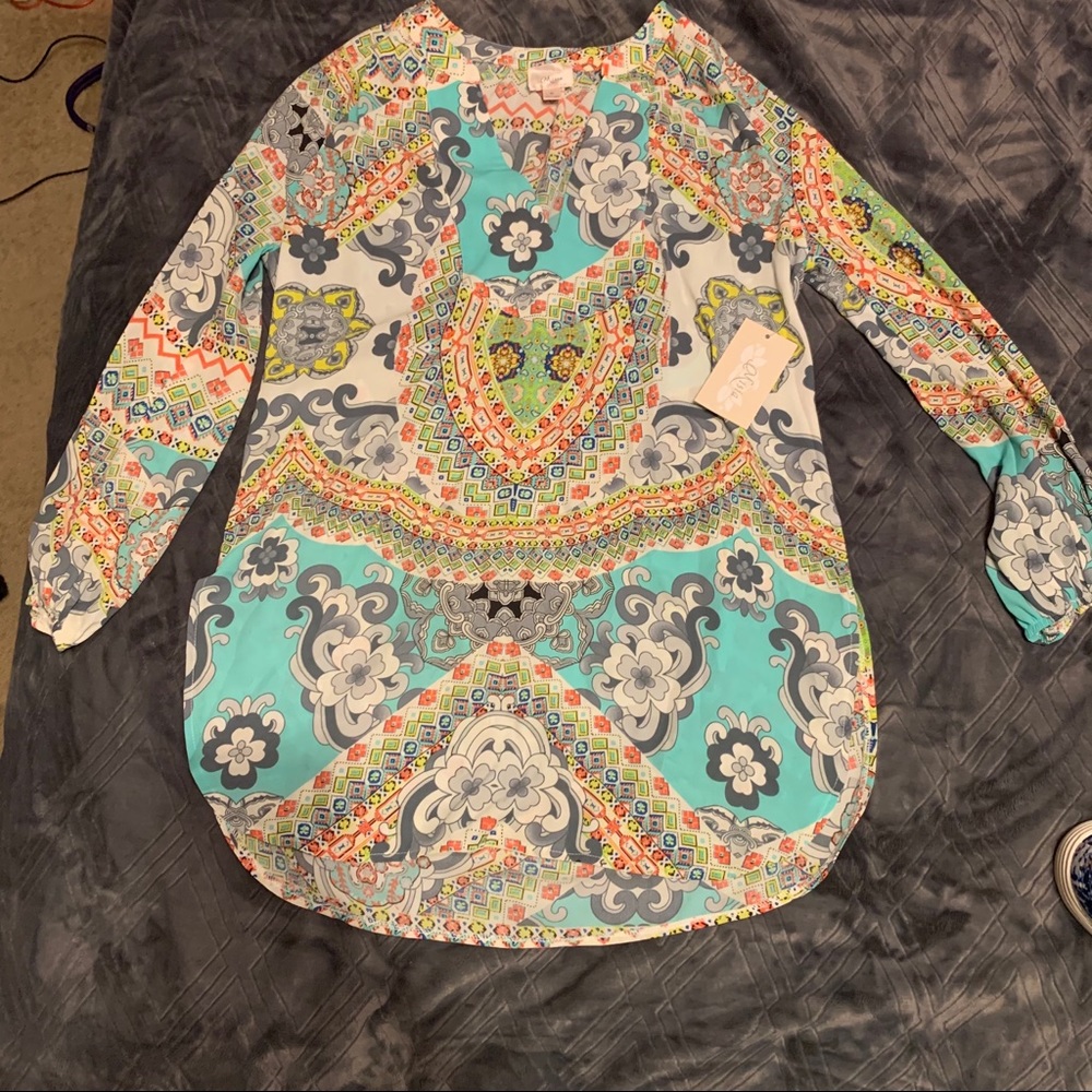 NWT Multicolor aztec/floral patterned blouse
